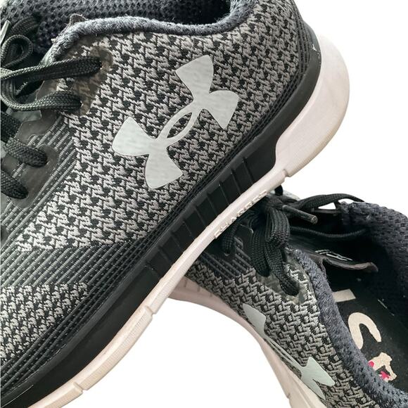 Under Armour Women's Charged Lightning Running Shoe Size 7.5 - Picture 3 of 13